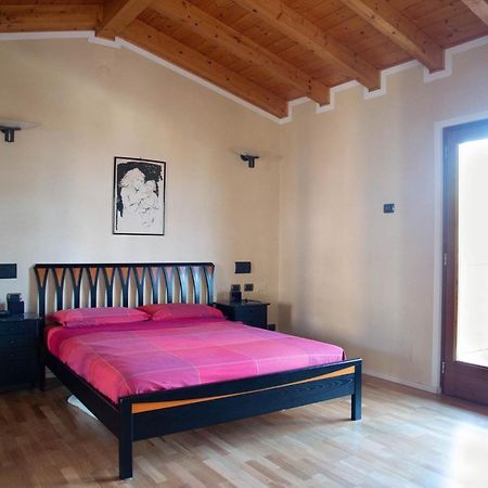 Guesthouse "Villa Tamas" Лімоне-суль-Гарда Екстер'єр фото