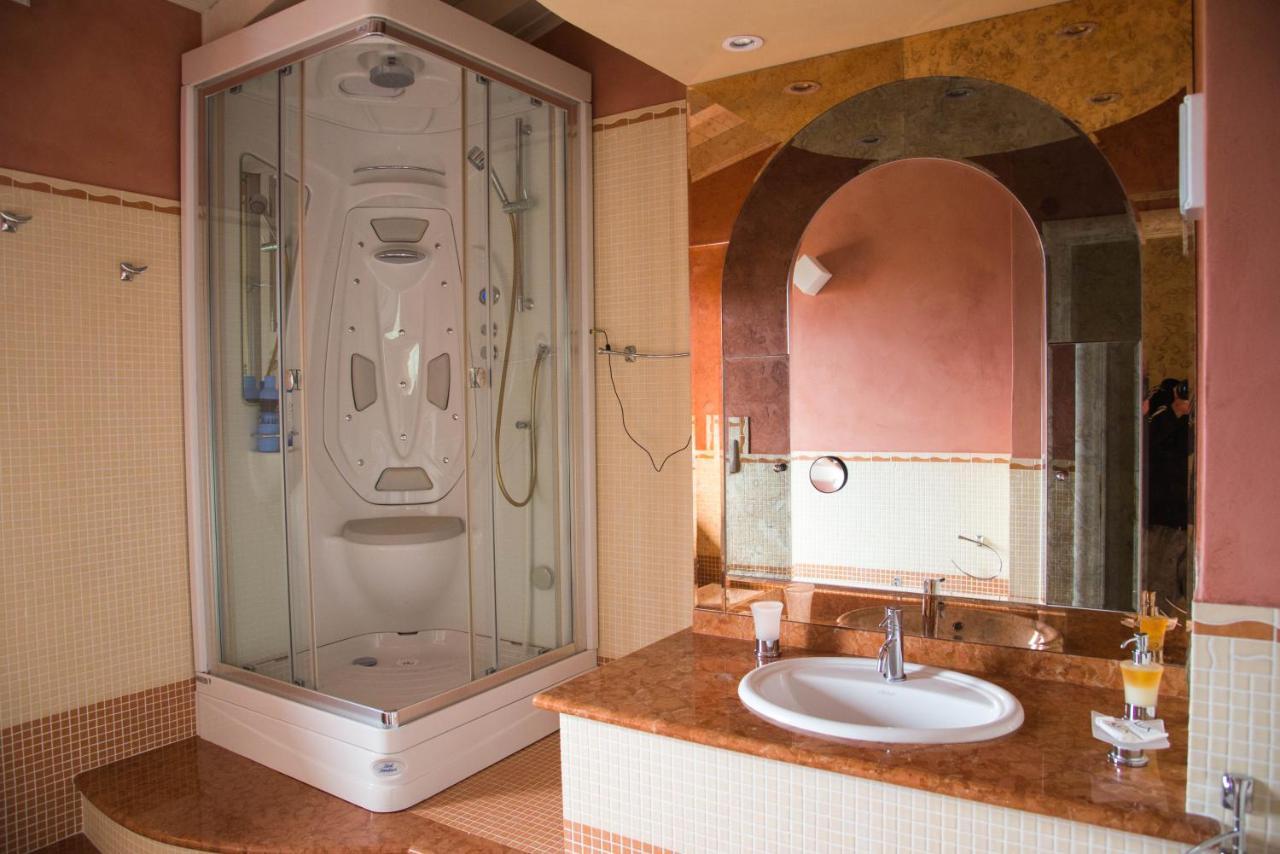Guesthouse "Villa Tamas" Лімоне-суль-Гарда Екстер'єр фото