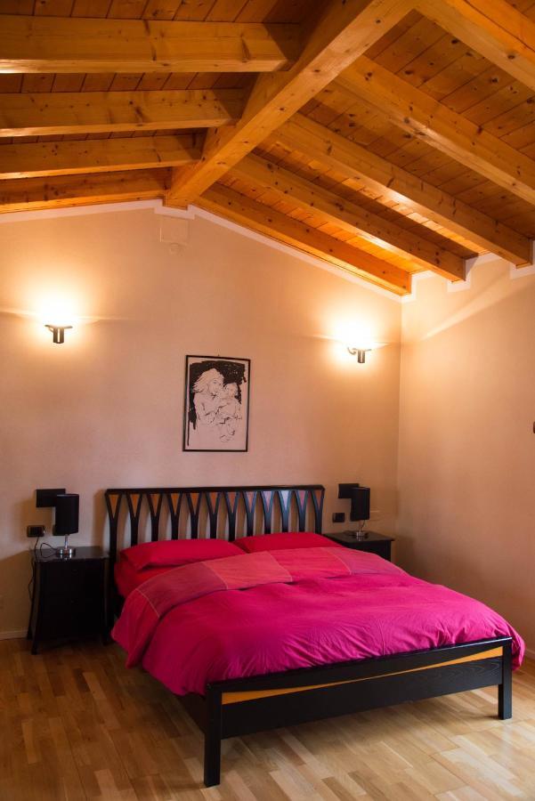 Guesthouse "Villa Tamas" Лімоне-суль-Гарда Екстер'єр фото