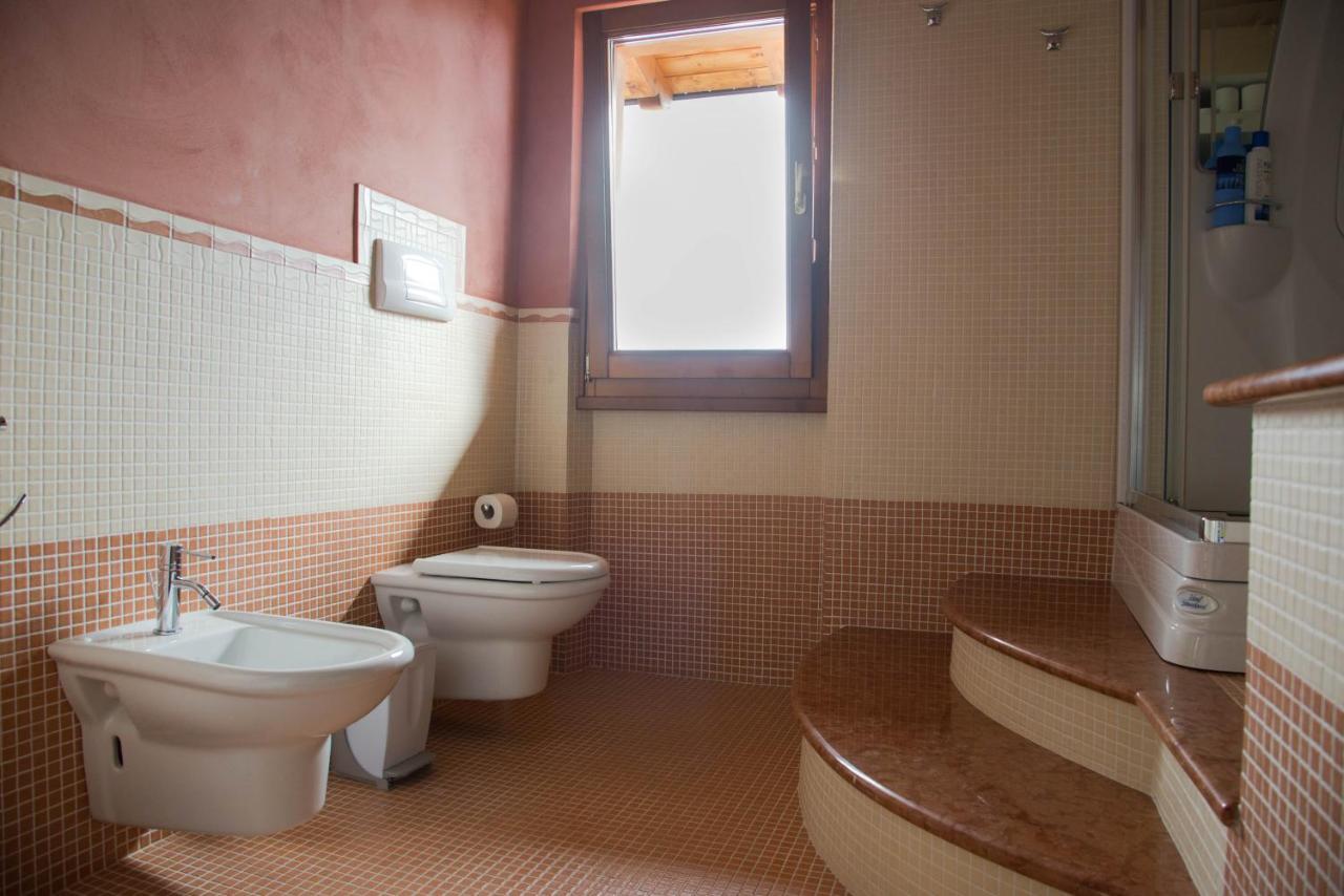Guesthouse "Villa Tamas" Лімоне-суль-Гарда Екстер'єр фото