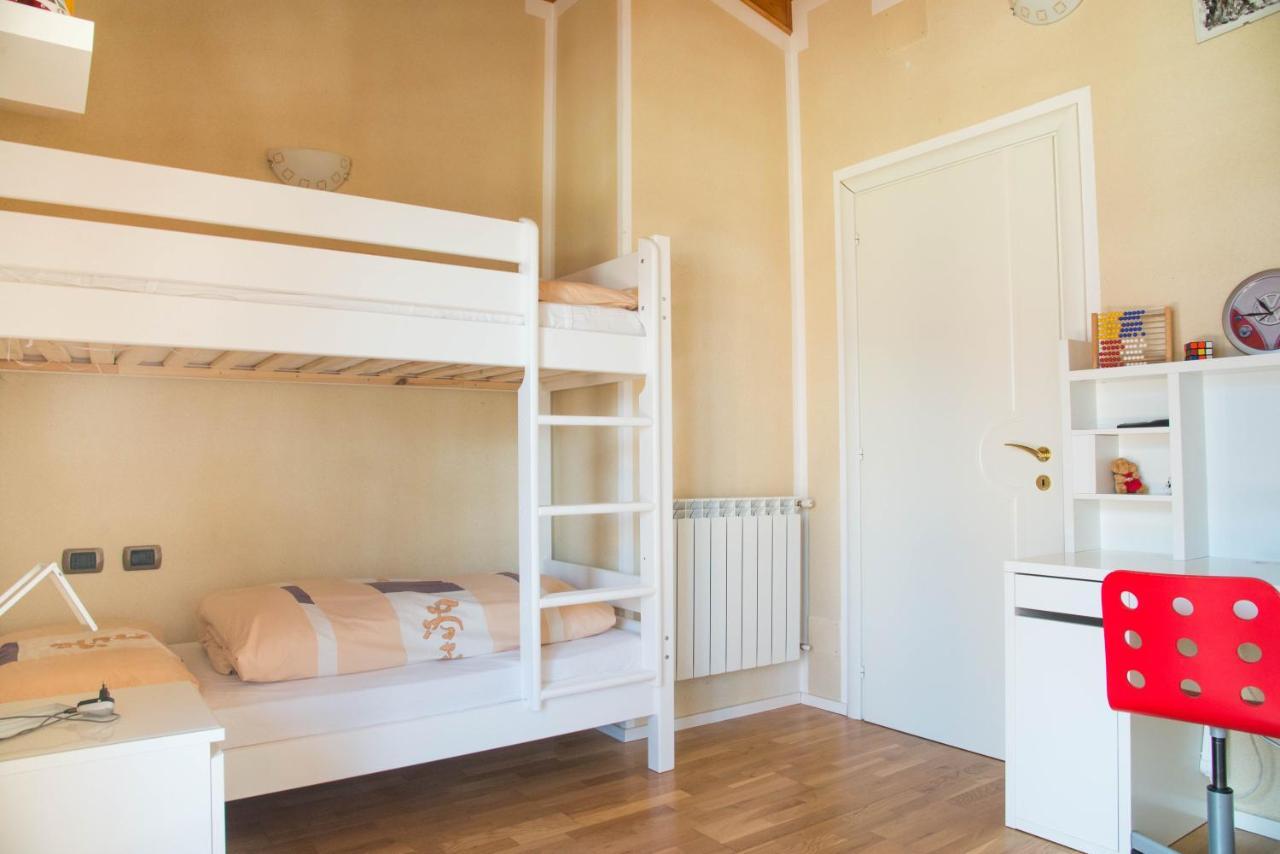 Guesthouse "Villa Tamas" Лімоне-суль-Гарда Екстер'єр фото